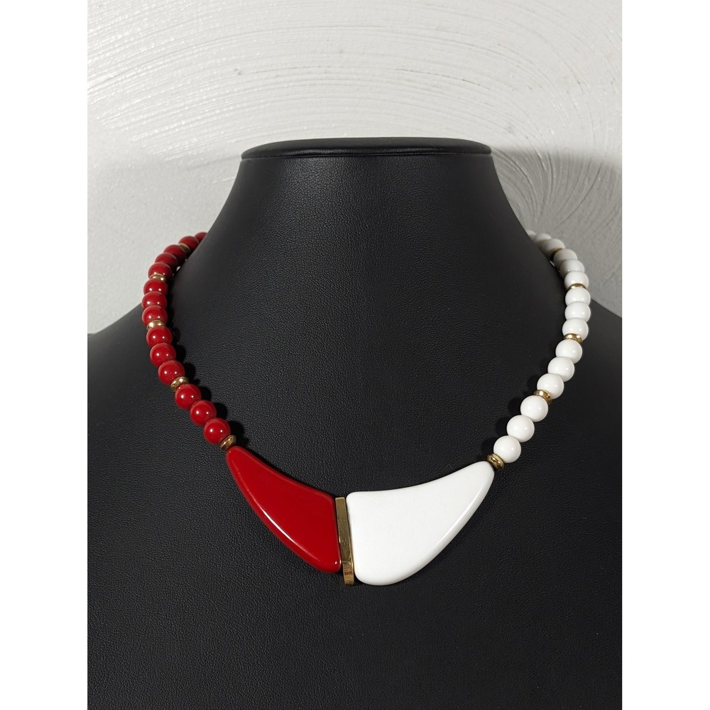 Vintage Trifari Red White Lucite Color Block Necklace Gold Tone 17 In Signed
